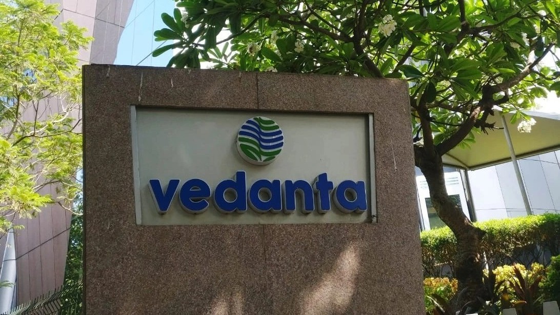 Vedanta Shares Decline After NCLT Mumbai Defers Demerger Hearing